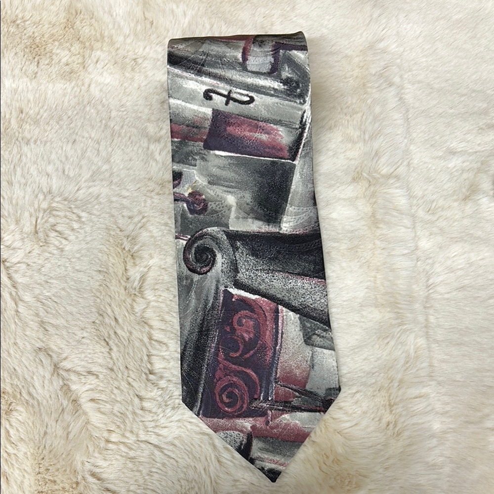 Abstract Patterned‎ Tie